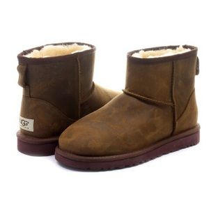 EUC UGG Classic Mini Chestnut Leather Boots sz11